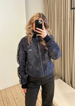 ABBATE LOSE FIT TRACK TOP></noscript>ALIS Best