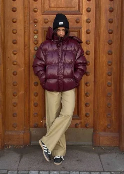 Active Hood Jacket></noscript>Oval Square Best