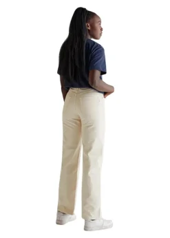 Carla Jeans></noscript>Woodbird New