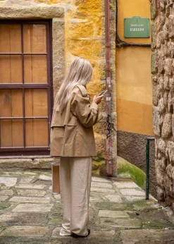 Clara jacket><noscript><img width=