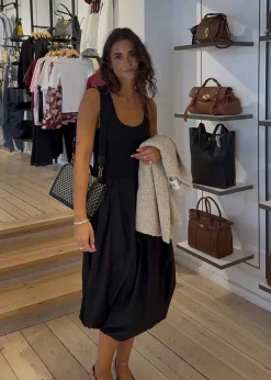 CMSIV-DRESS>Copenhagen Muse Online