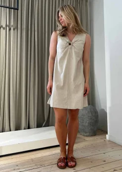 DaynaMD dress></noscript>Modström Discount