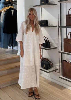 HollynMD dress>Modström Hot