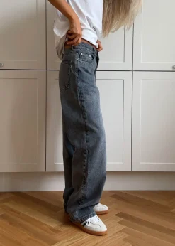 Kathy Bone Jeans><noscript><img width=