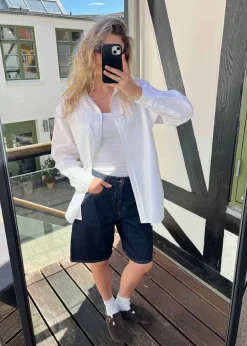 Maggie 90s Rinse Shorts><noscript><img width=