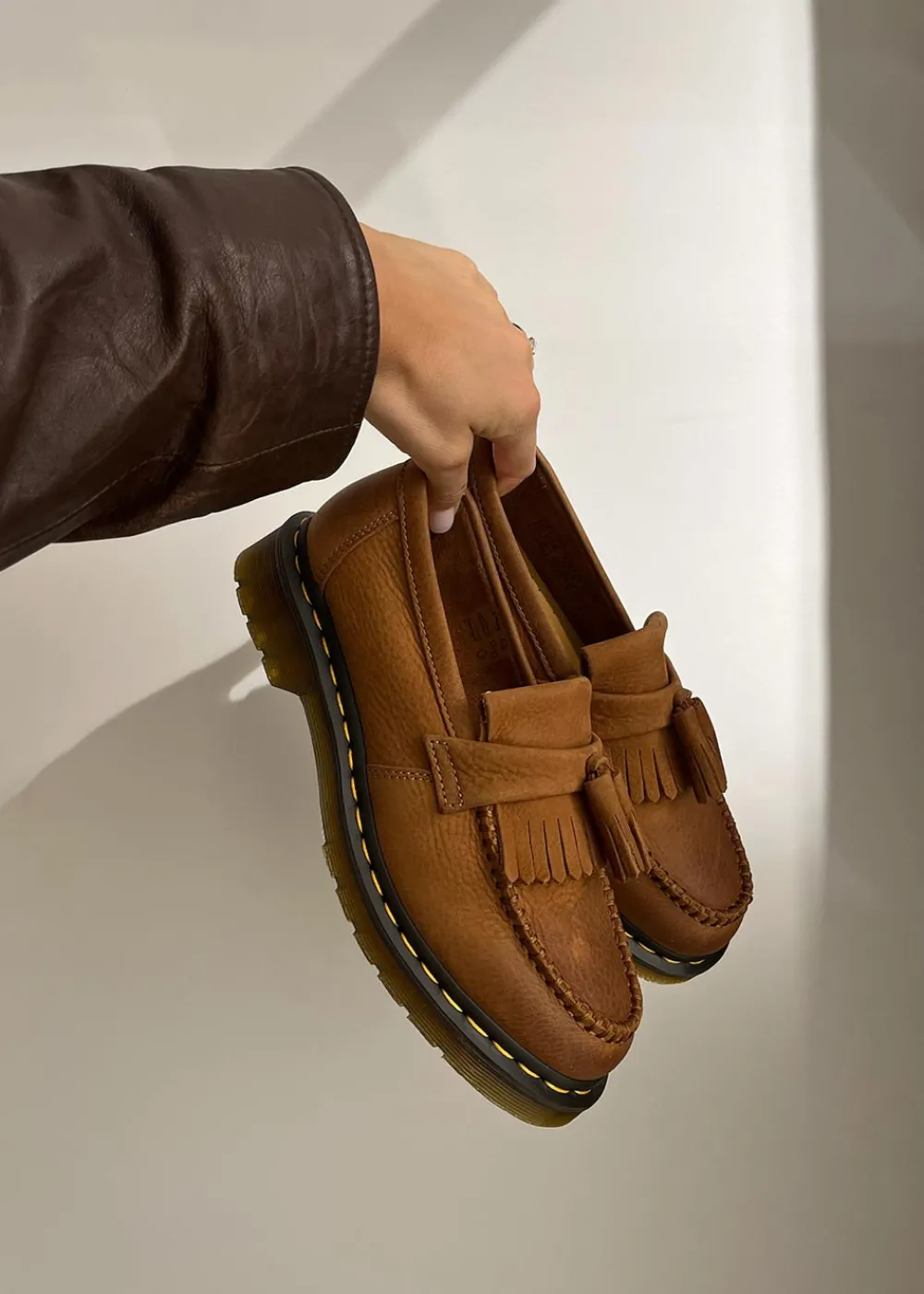 Adrian Ys Tumbled Nubuck>Dr. Martens Online