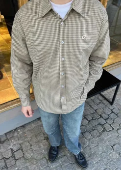 Checkered Shirt><noscript><img width=