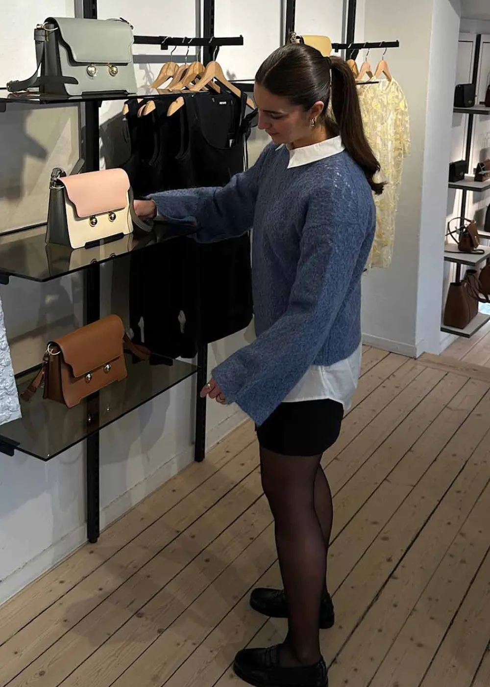 CIERRA>By Malene Birger Hot