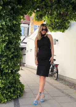 DaeMD dress><noscript><img width=