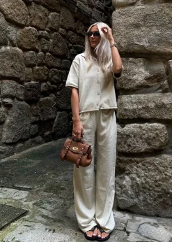 DarrelMD pants><noscript><img width=