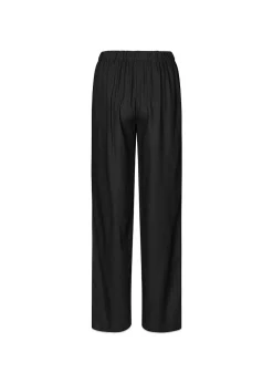 DarrelMD pants><noscript><img width=