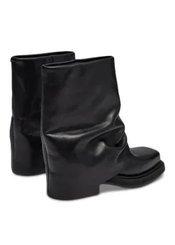 Edona><noscript><img width=