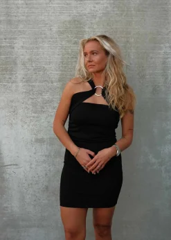 EmiliaMD dress><noscript><img width=