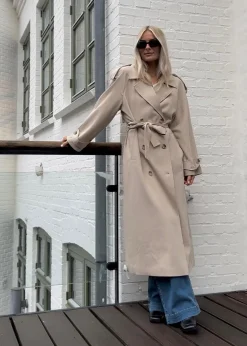 EvieMD jacket><noscript><img width=