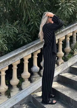 FiaMD pants><noscript><img width=