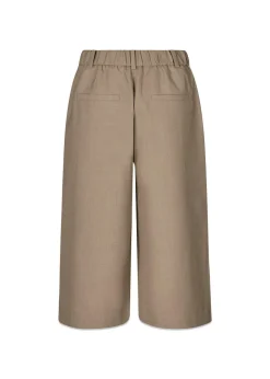 GaleMD 2 long shorts><noscript><img width=