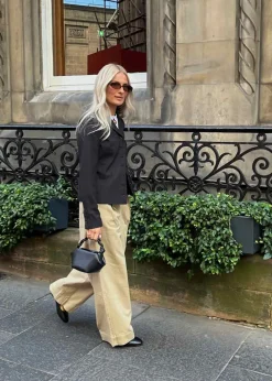 GaleMD 2 short blazer><noscript><img width=