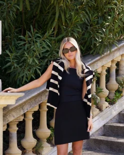 GaleMD skirt><noscript><img width=