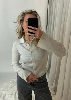 HirokiMD cardigan><noscript><img width=