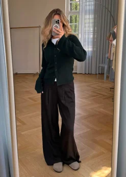 HirokiMD cardigan><noscript><img width=