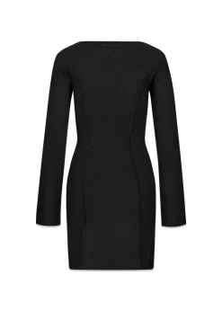 KaitoMD dress><noscript><img width=