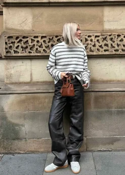 LananMD pants></noscript>Modström Hot