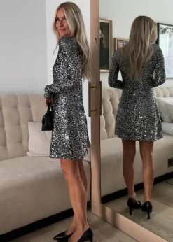 LaraMD dress><noscript><img width=