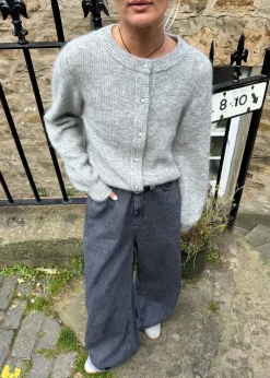 LenniMD cardigan><noscript><img width=