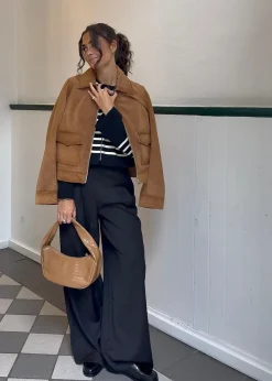 MarthaMD jacket></noscript>Modström Hot