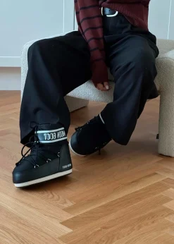MB ICON LOW NYLON></noscript>Moon Boot New