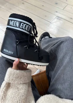 MB ICON LOW NYLON></noscript>Moon Boot New