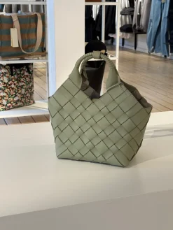 Misu><noscript><img width=