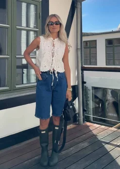 Nadjamd solid shorts><noscript><img width=