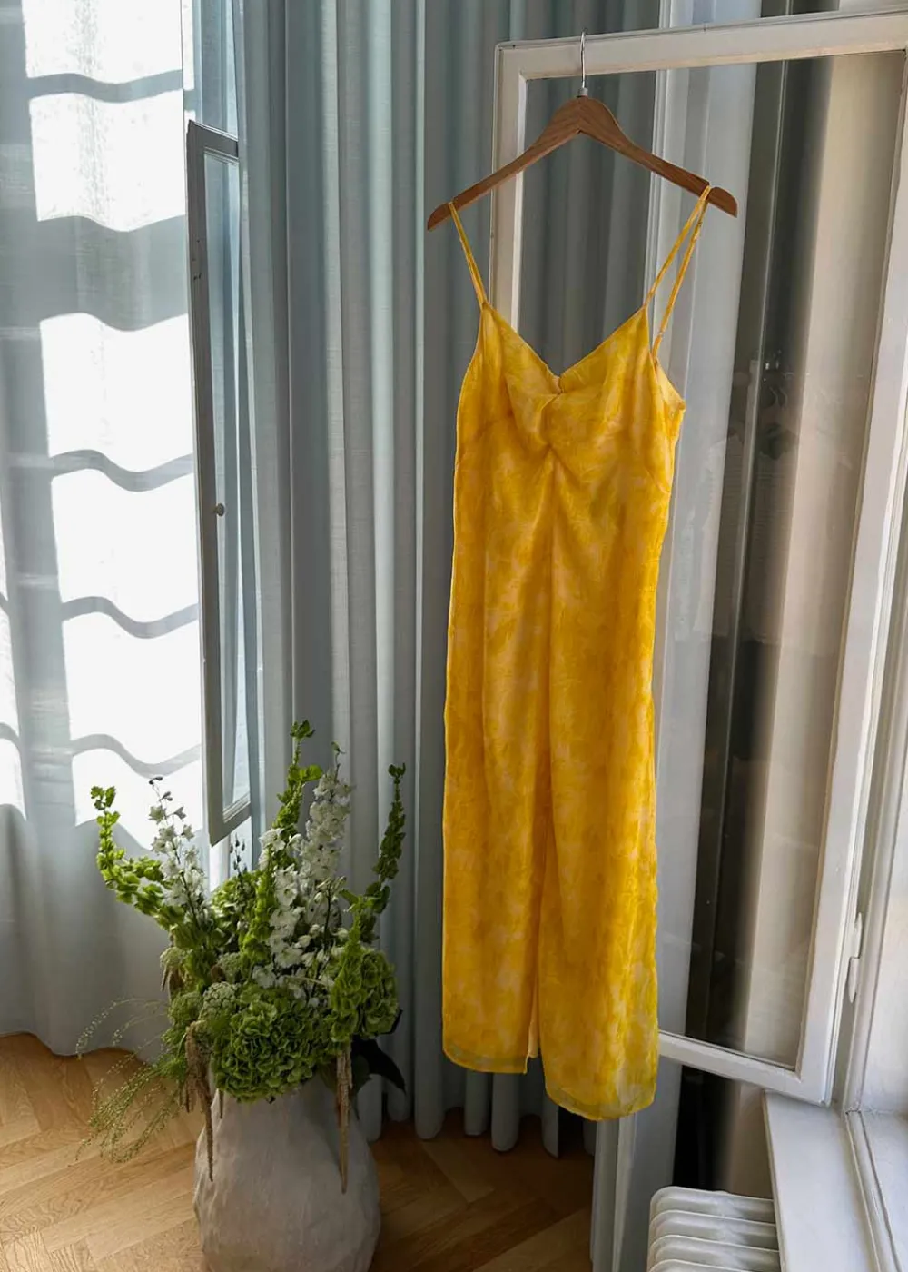 Napthalimd print strap dress>Modström Online