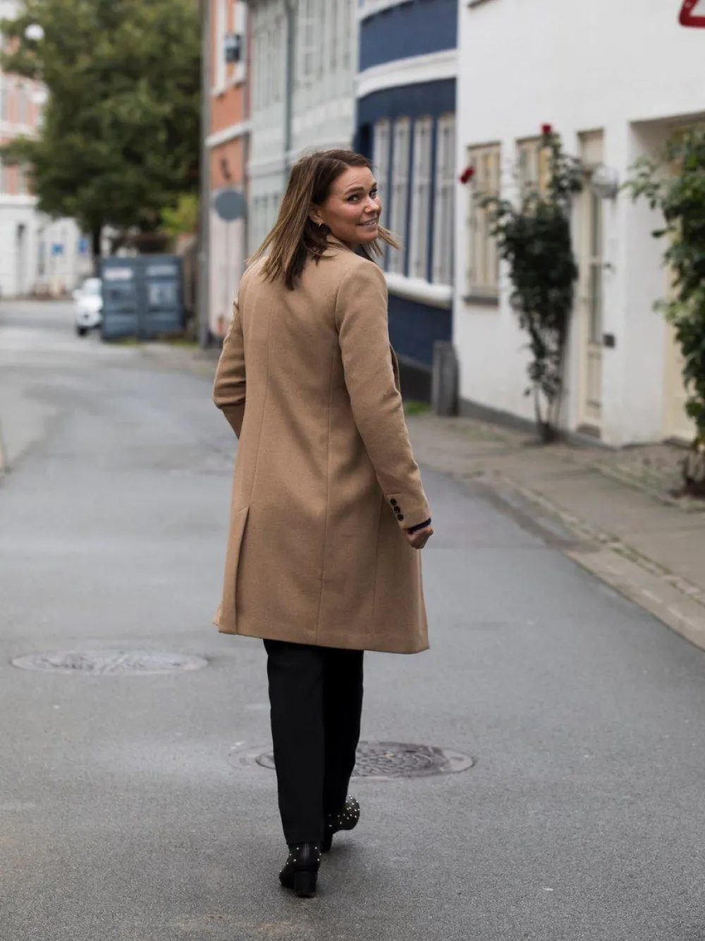 Odelia coat>Modström Clearance