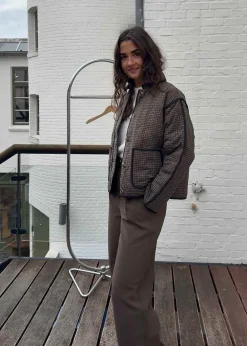 Ominemd jacket><noscript><img width=