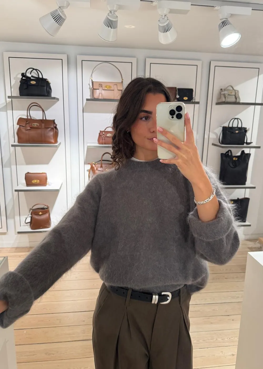 Roma Boyfriend Sweater>The Garment Discount
