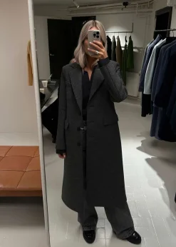 S.B. COAT WITH SHOULDER PADS>Harris Wharf London Sale