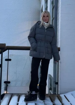 StellaMD jacket>Modström Hot