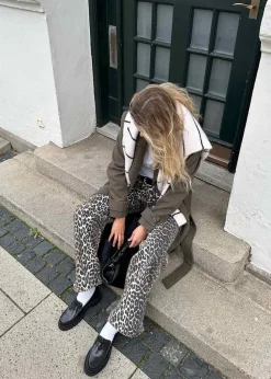 The Brigitte><noscript><img width=