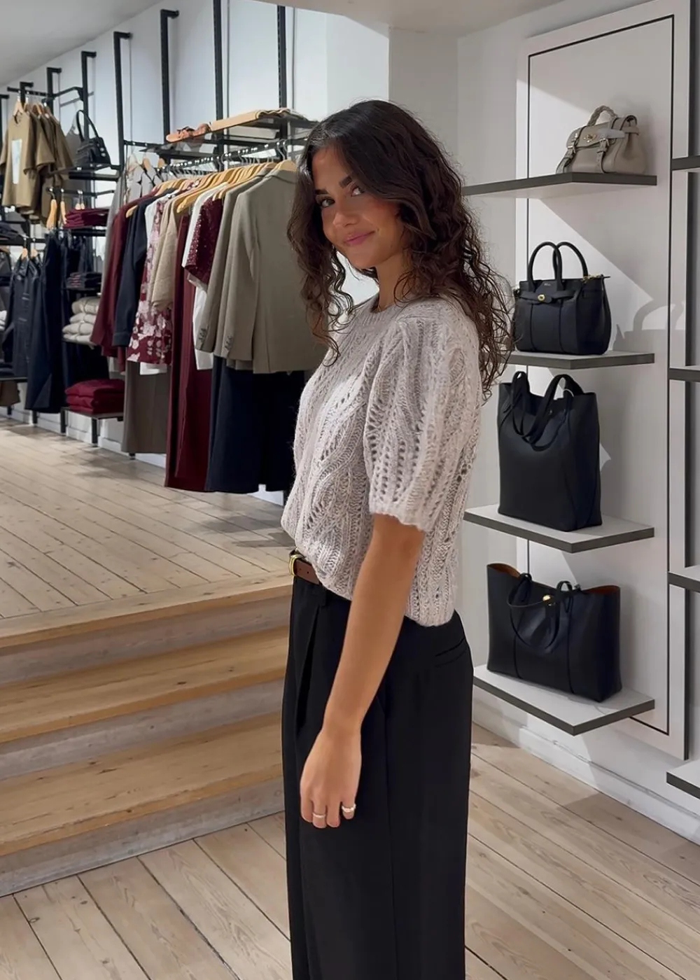 Valentina Sweater>The Garment Hot