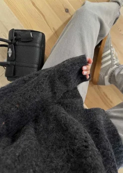 VERBIER CABLE KNIT></noscript>The Garment